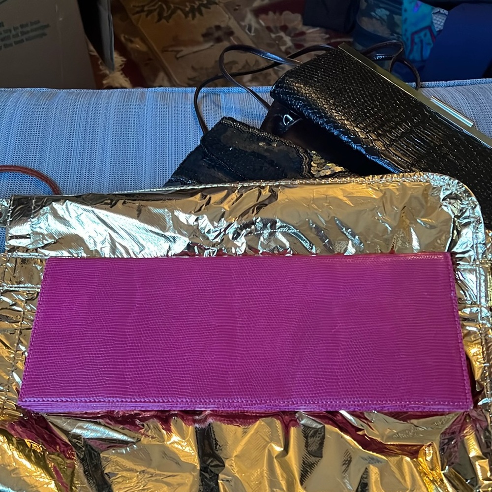 👜Fuschia Clutch NWOT